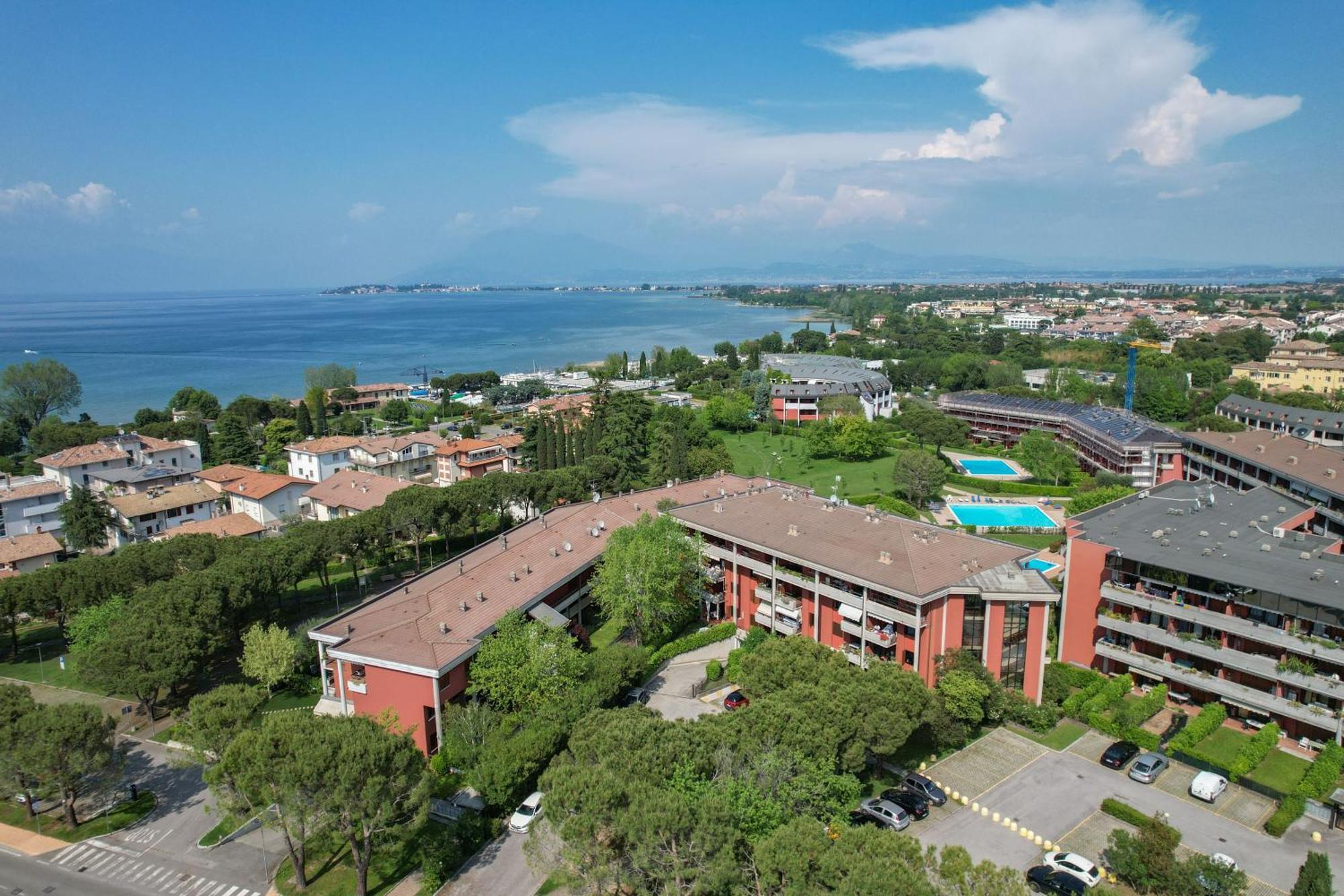 Breeze Apartment Desenzano del Garda Eksteriør bilde